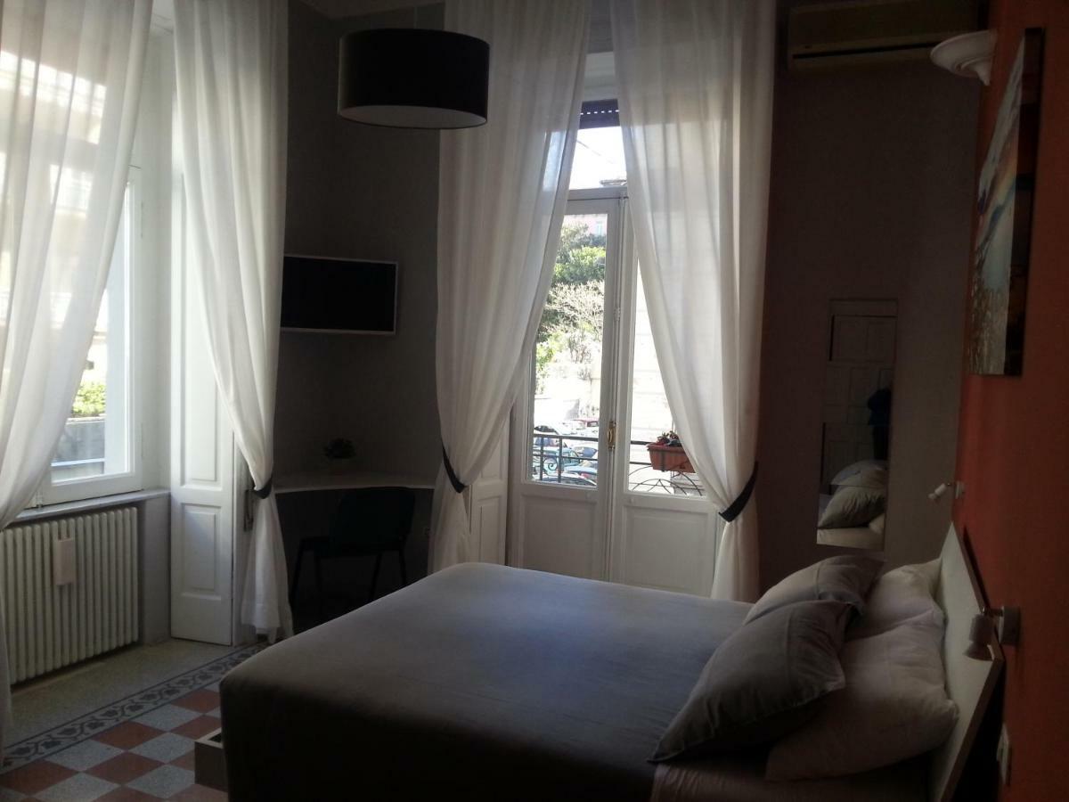 B&B Marange Napels Buitenkant foto